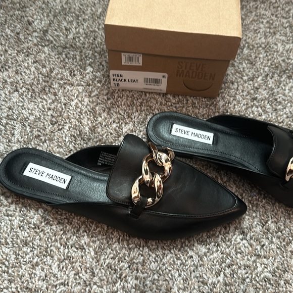 Steve Madden slip on shoes - size 10 never been worn - Picture 3 of 4